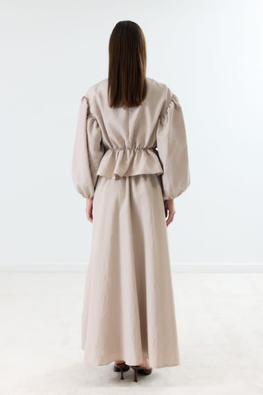 Aurea Zweiteiler mit Taillengürtel – Beige