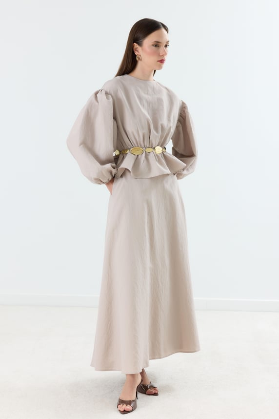 Aurea Zweiteiler mit Taillengürtel – Beige