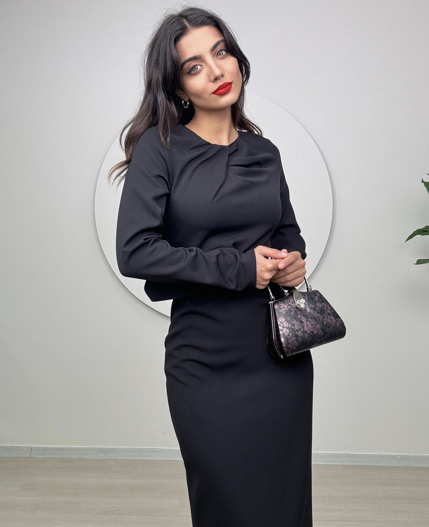 Kleid Mit Kragendetail