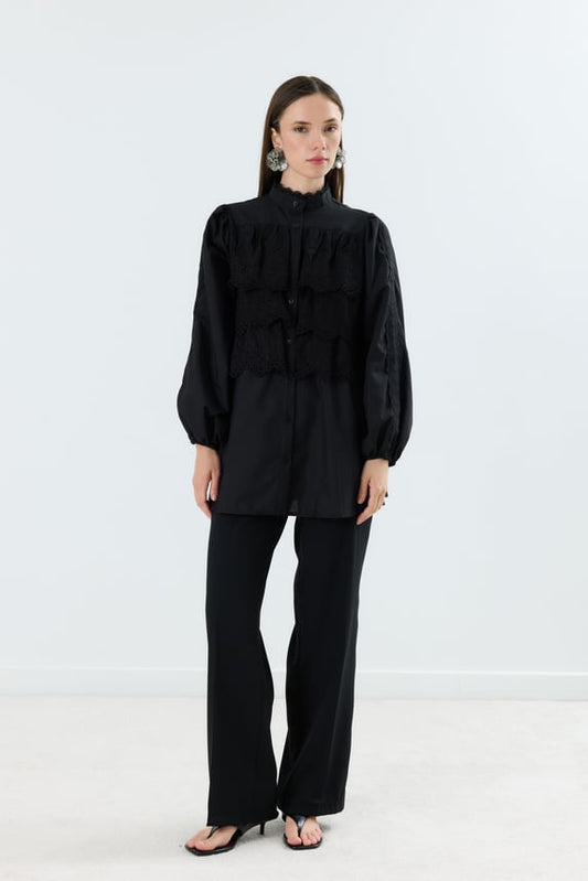 Lina Bluse mit Brocade-Details – Schwarz