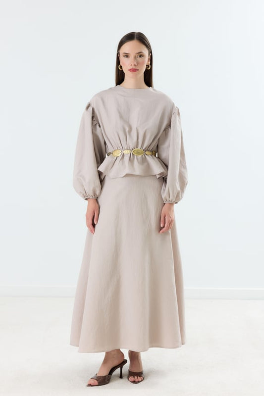 Aurea Zweiteiler mit Taillengürtel – Beige
